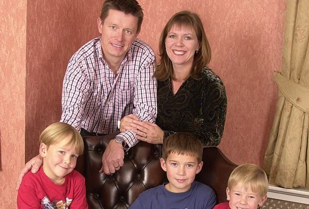 "I figli non sono miei": scoperta shock dopo 20 anni spezza il cuore di un padre