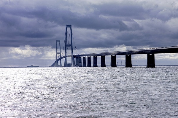 Danimarca, incidente ferroviario su ponte Great Belt: almeno 6 morti