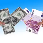 Cambio euro dollaro, vantaggi e rischi di una svalutazione competitiva