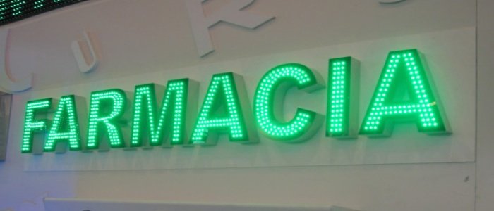 Roma, sparatoria all'interno di una farmacia ferito un carabinieri ed il rapinatore