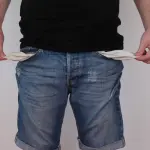 Crisi economica: famiglie povere, dati Confcommercio aprile su disagio sociale