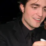 Robert Pattinson, il vampiro Edward Cullen spegne 30 candeline