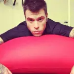 Fedez twitta e prende il volo per incontrare TigerLily, la sua fata turchina