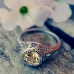 Come scegliere i gioielli vintage migliori? Ecco alcuni consigli utili