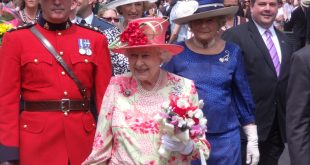 Regina Elisabetta, festa 90 anni, Buckingham Palace pubblica foto inedite