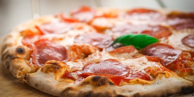 Storica pizzeria di Napoli chiede a Google risarcimento da un milione di euro