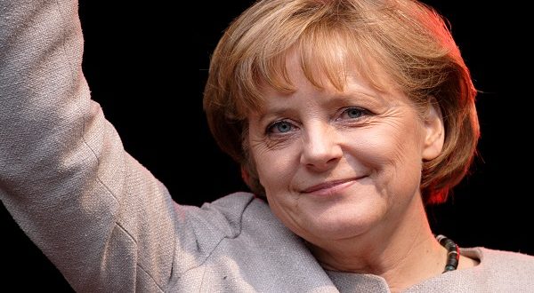 Cambio euro dollaro, Angela Merkel a gamba tesa sulla moneta unica