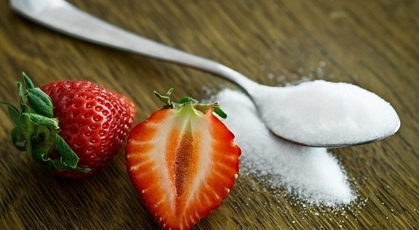 Salute bambini, troppo zucchero danneggia il fegato dei più piccoli